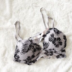 VS PINK gray/black lace tropical leaf print lightly lined bralette size small
